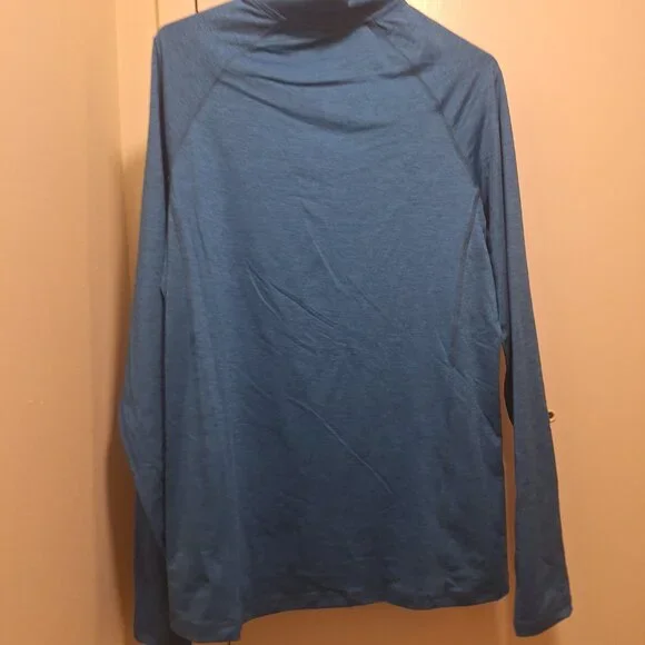 WORK OUT TOP. - Picture 3 of 4